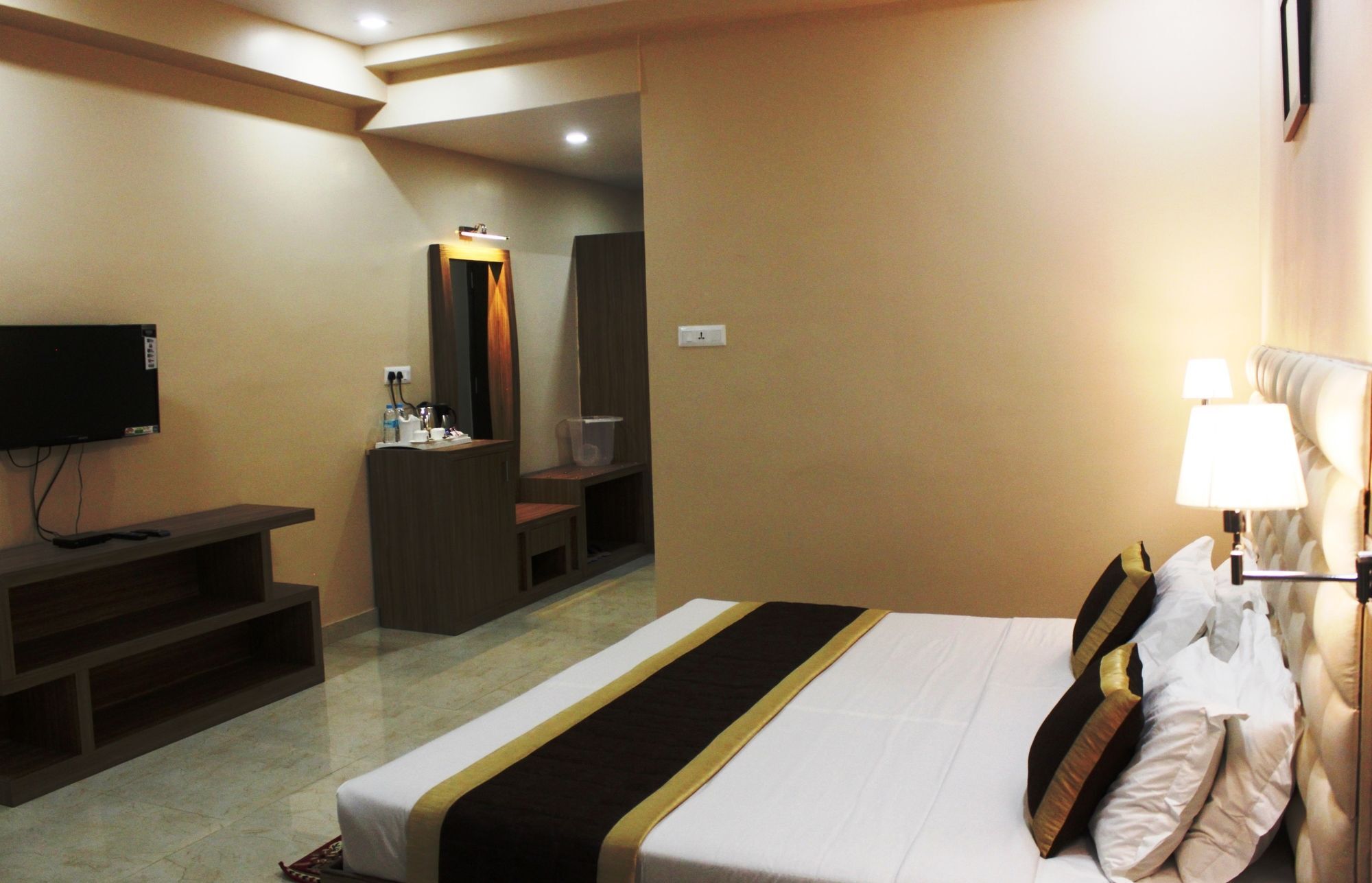 גאיה Hotel Siddhartha International מראה חיצוני תמונה