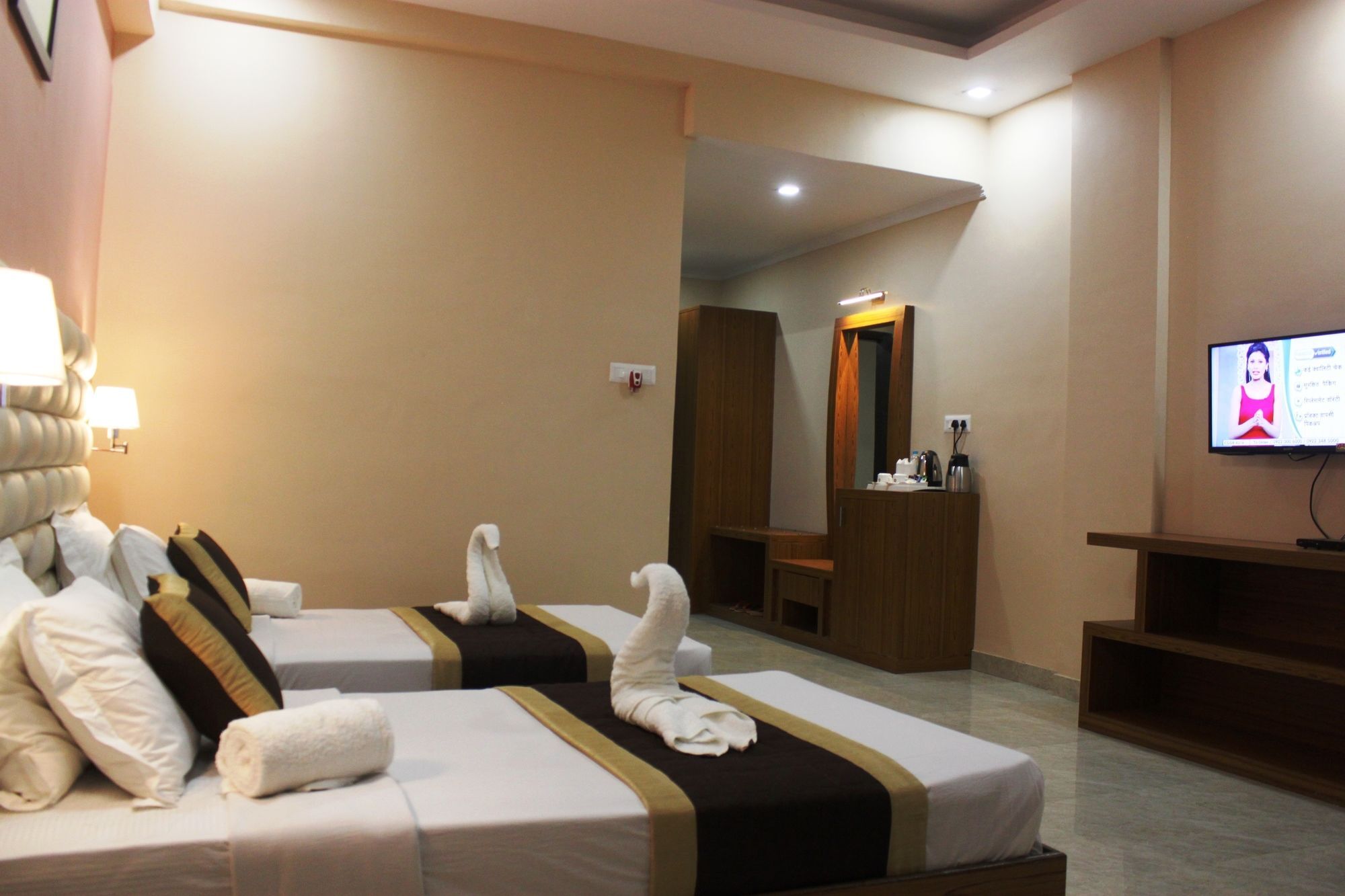 גאיה Hotel Siddhartha International מראה חיצוני תמונה