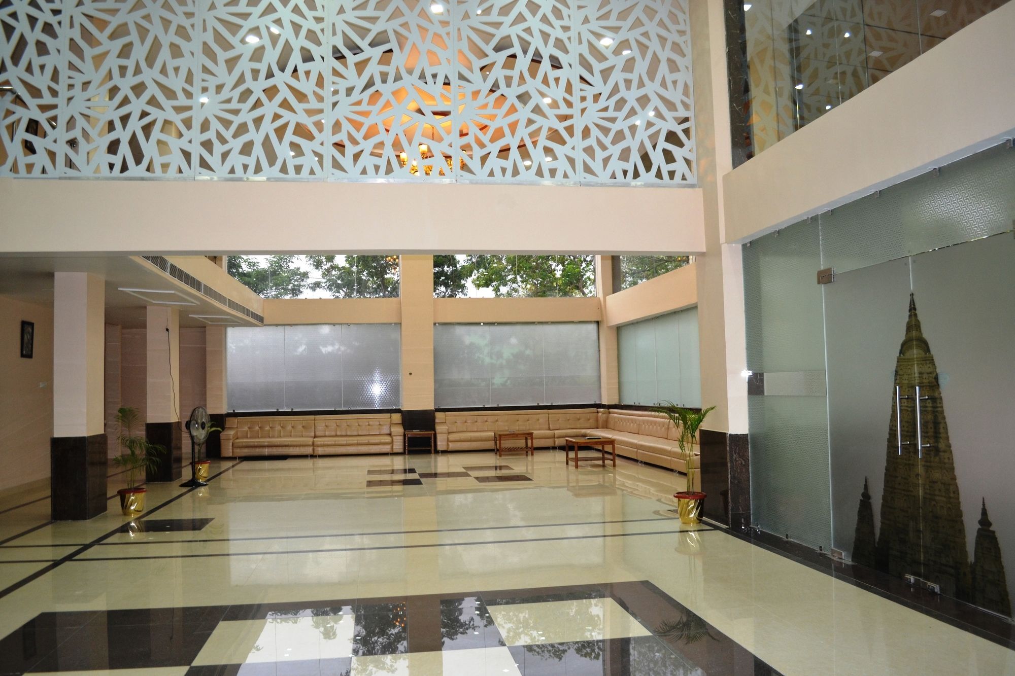 גאיה Hotel Siddhartha International מראה חיצוני תמונה